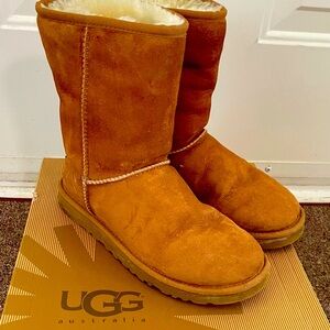 UGG Classic Short Chestnut Sheepskin Boots